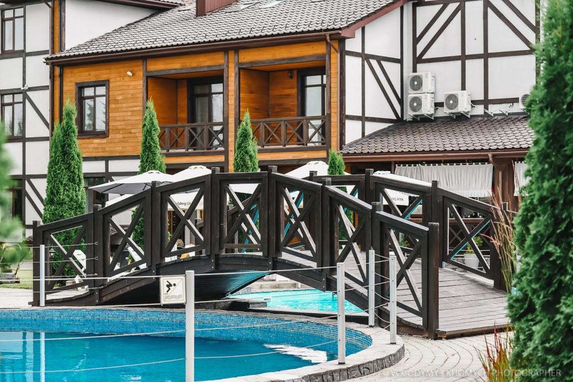 Zagorod Hotel Girka Polonka Exterior photo