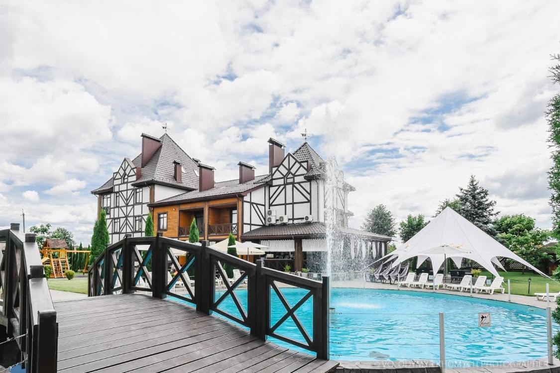Zagorod Hotel Girka Polonka Exterior photo